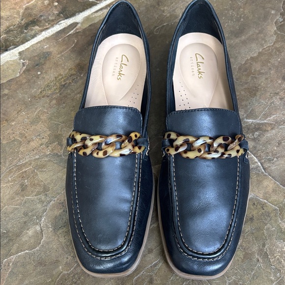 Clarks Sarafyna Iris Loafer - Picture 3 of 13